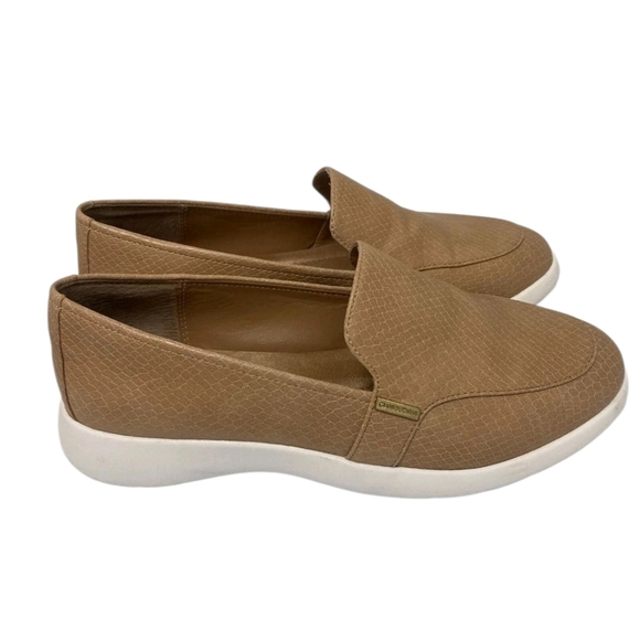 Giani Bernini Shoes - Giani Bernini Women's Tan Slip-On Loafers Memory Foam Size 7.5 M Comfort Shoe